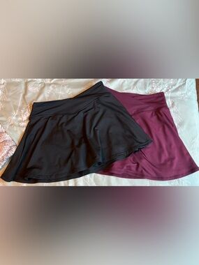 90 Degree By Reflex Black and Burgundy Active Skort